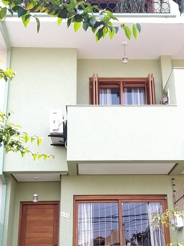 Belíssima Casa/Sobrado com Vista Privilegiada para Guaíba