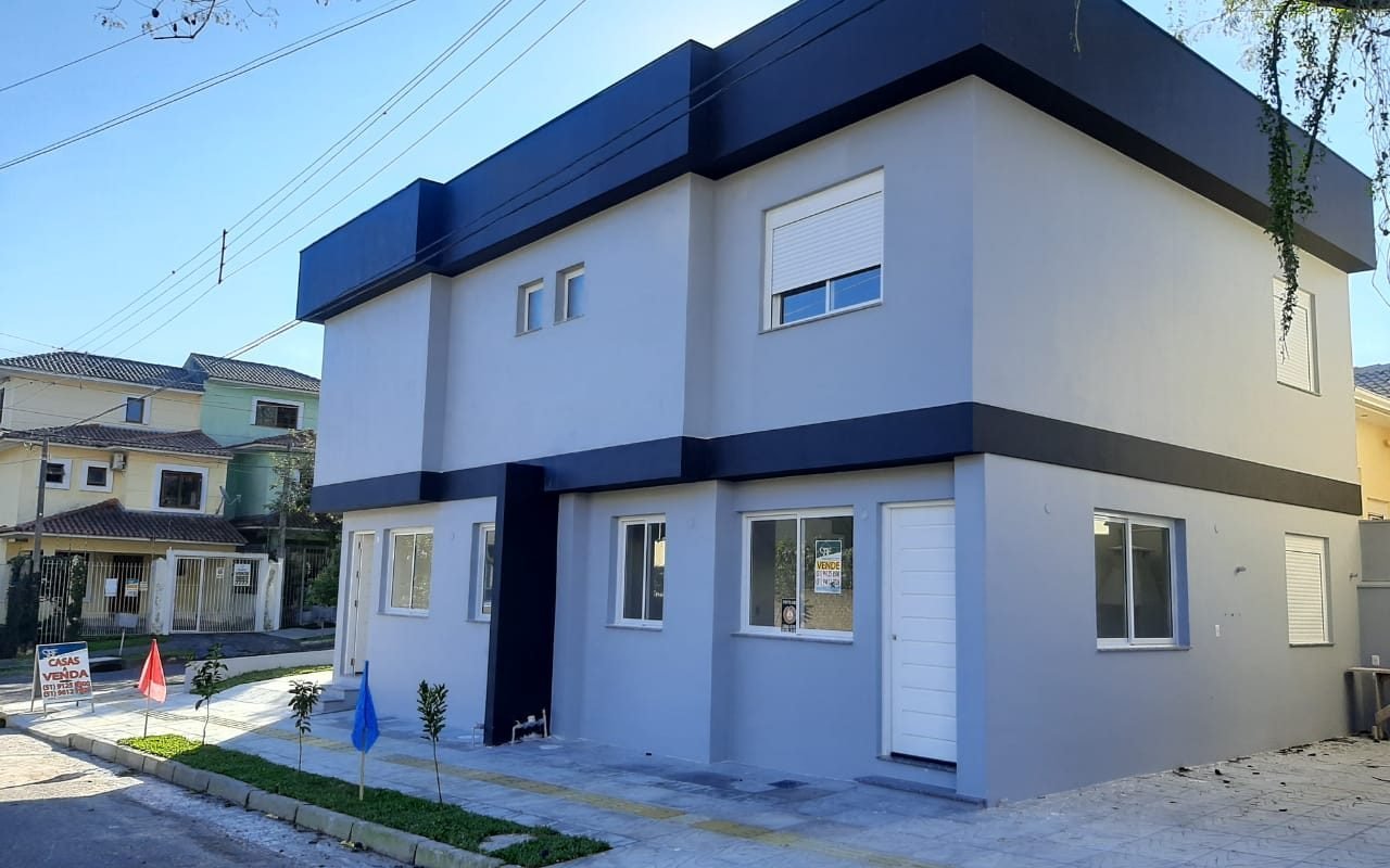 Casas com 3 dormitórios no Guarujá, próximo Avenida Serraria Porto Alegre