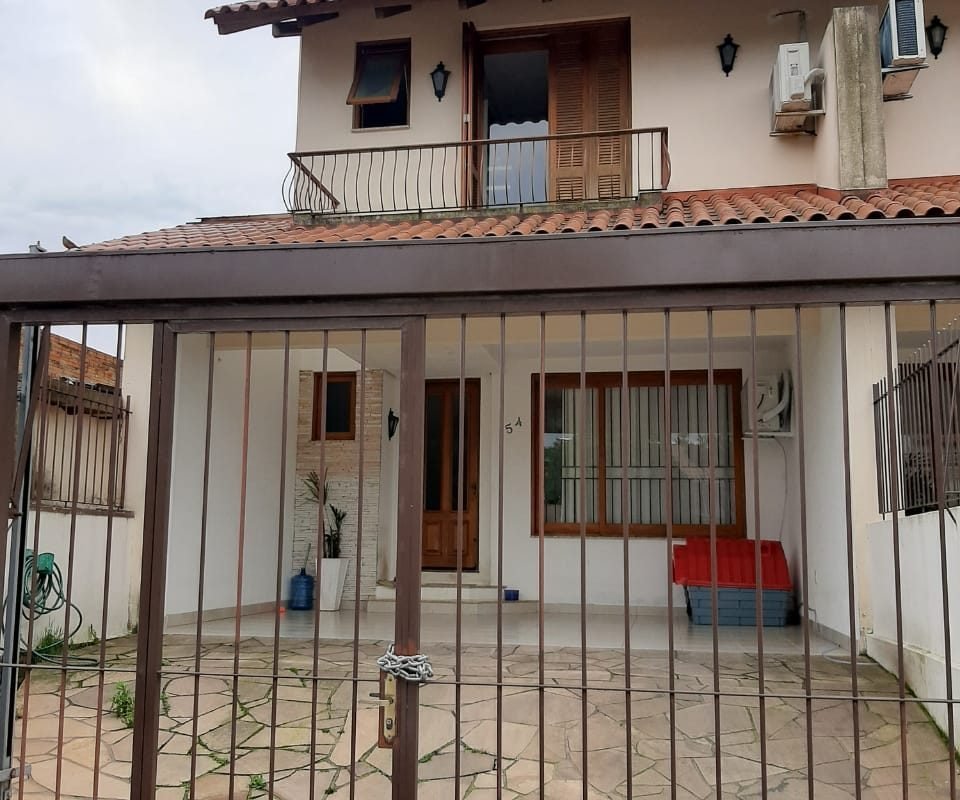 Casa com 3 dormitórios com vista para o Guaíba
