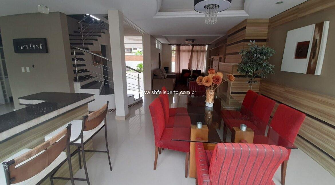 42819a47-0530-4daa-849c-429c050155a3-1280x800