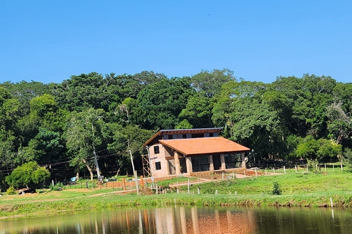 Casa com 3 Dormitórios e 1 Suíte na Barra Ribeiro Br 116 km.