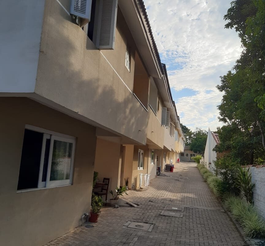 Casa com 3 Dormitórios na Rua Sebastião Wolf, Nonoai, Porto Alegre, RS.