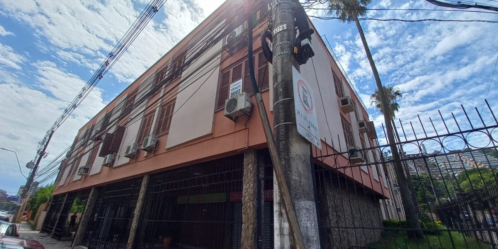 Apartamento de 3 dormitórios em frente ao estádio Beira Rio – Medianeira, Porto Alegre RS.