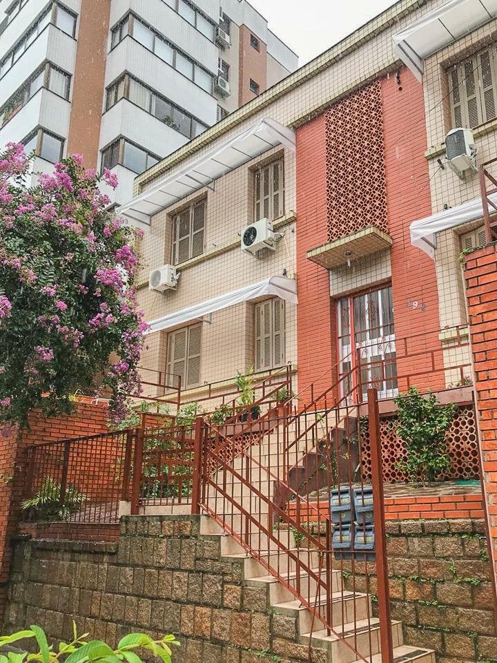 Apartamento de 2 dormitórios no bairro Petrópolis na cidade de Porto Alegre RS.