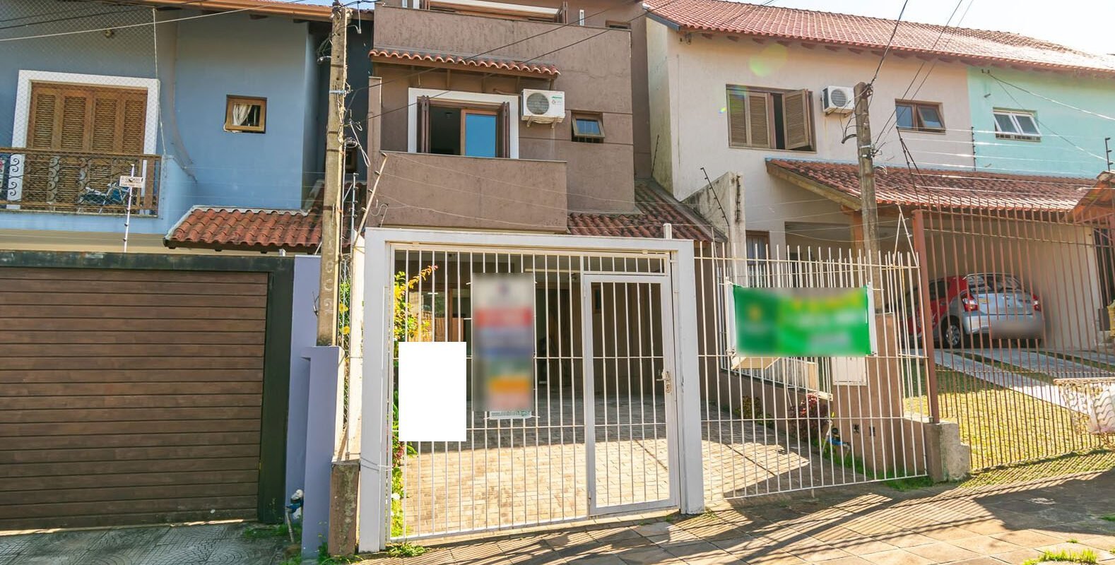 Casa com 3 dormitórios no Portal 2 do Guarujá na Cidade de Porto Alegre