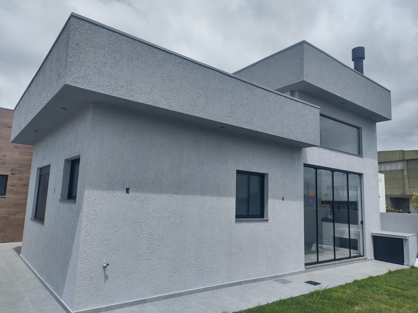 Casa com 4 suítes no Condomínio Marítimo – Tramandaí