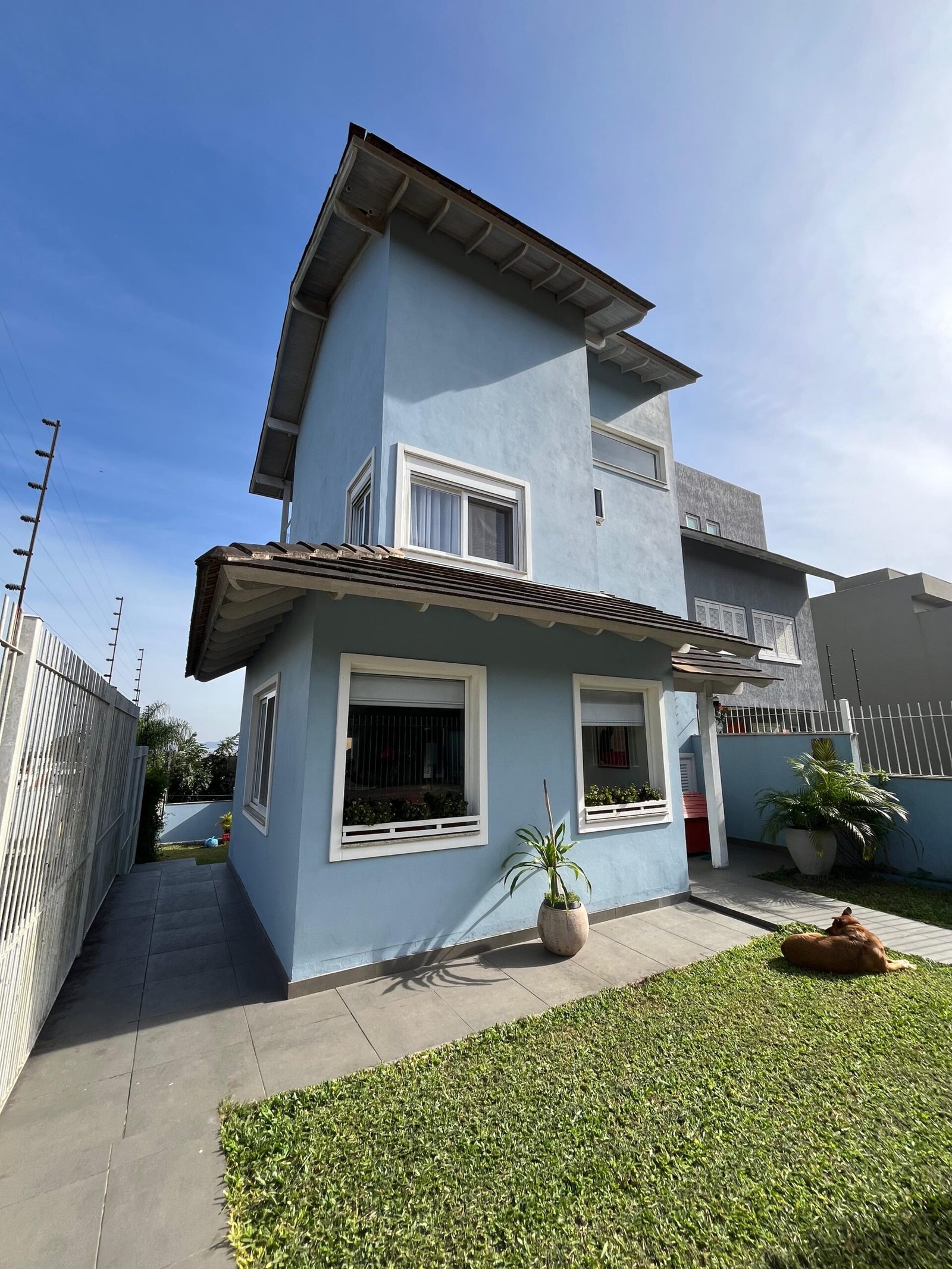 Excelente casa de esquina com vista panorâmica para o Guaíba.