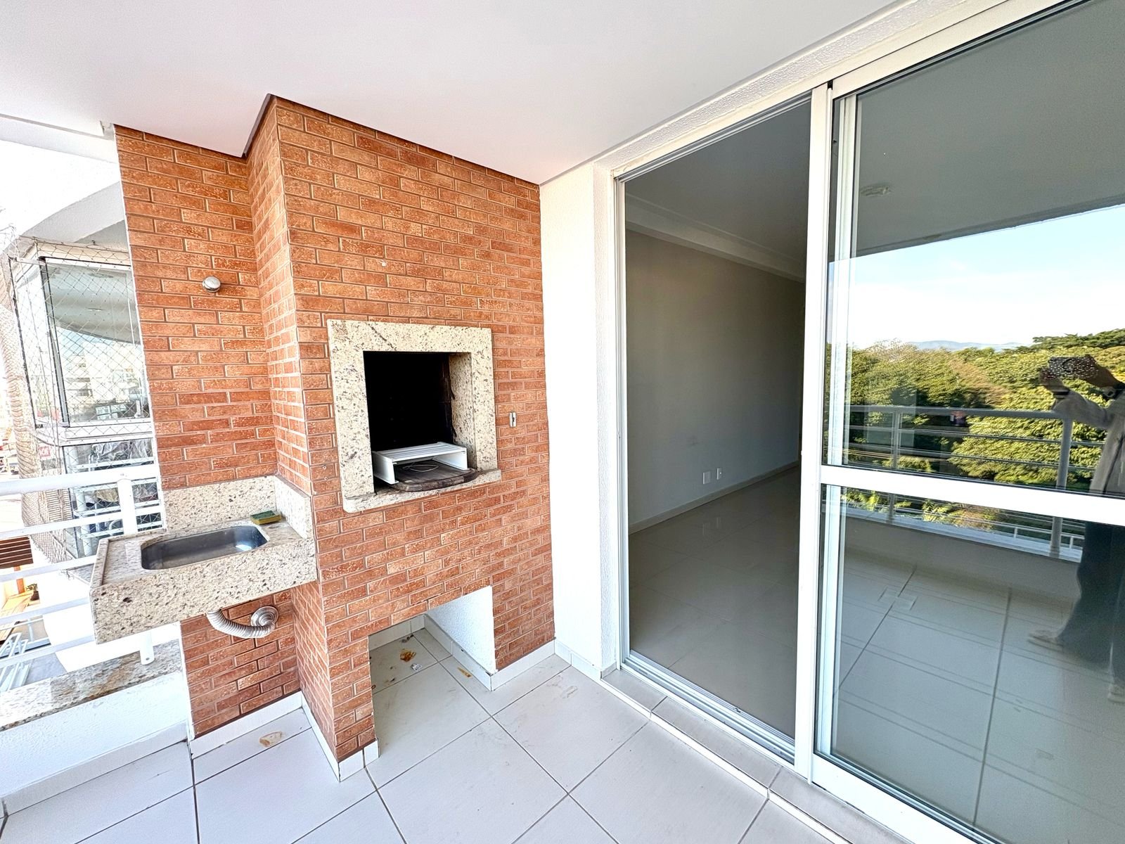 Apartamento em Florianópolis no Estreito-Abraão com 3 dormitórios