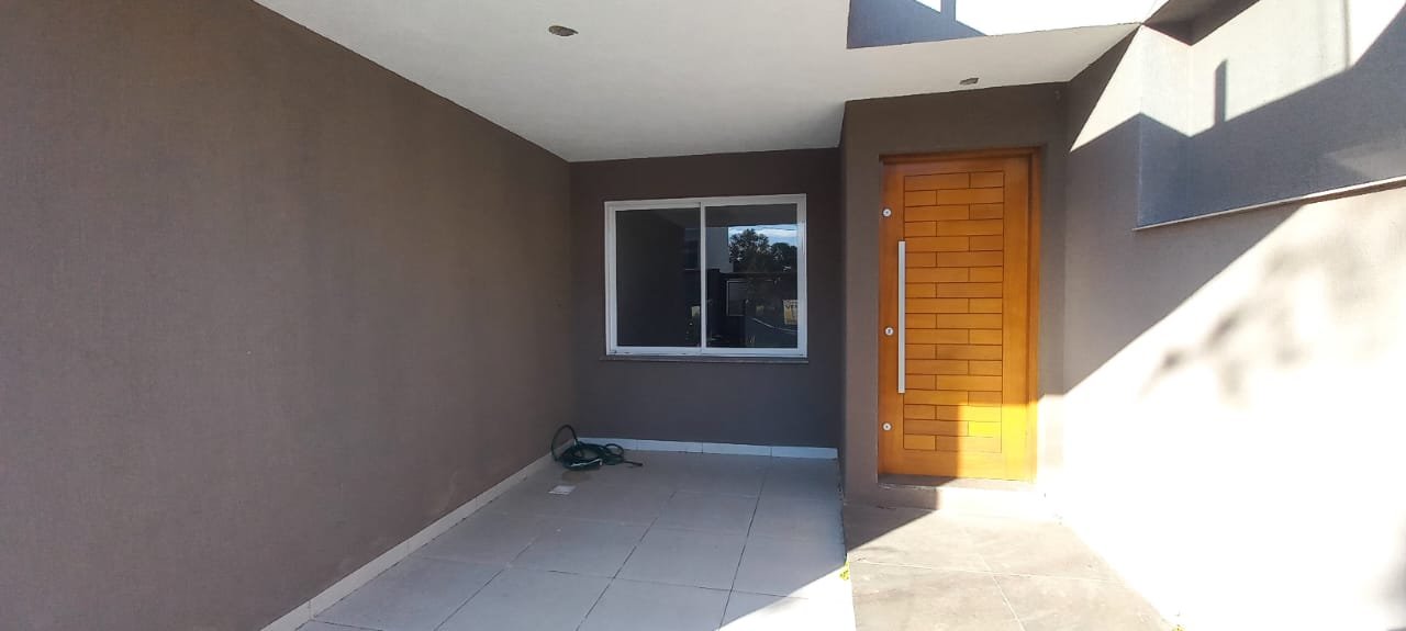 Casa de 2 pavimentos, com 3 dormitórios no Loteamento Caminho do Sol